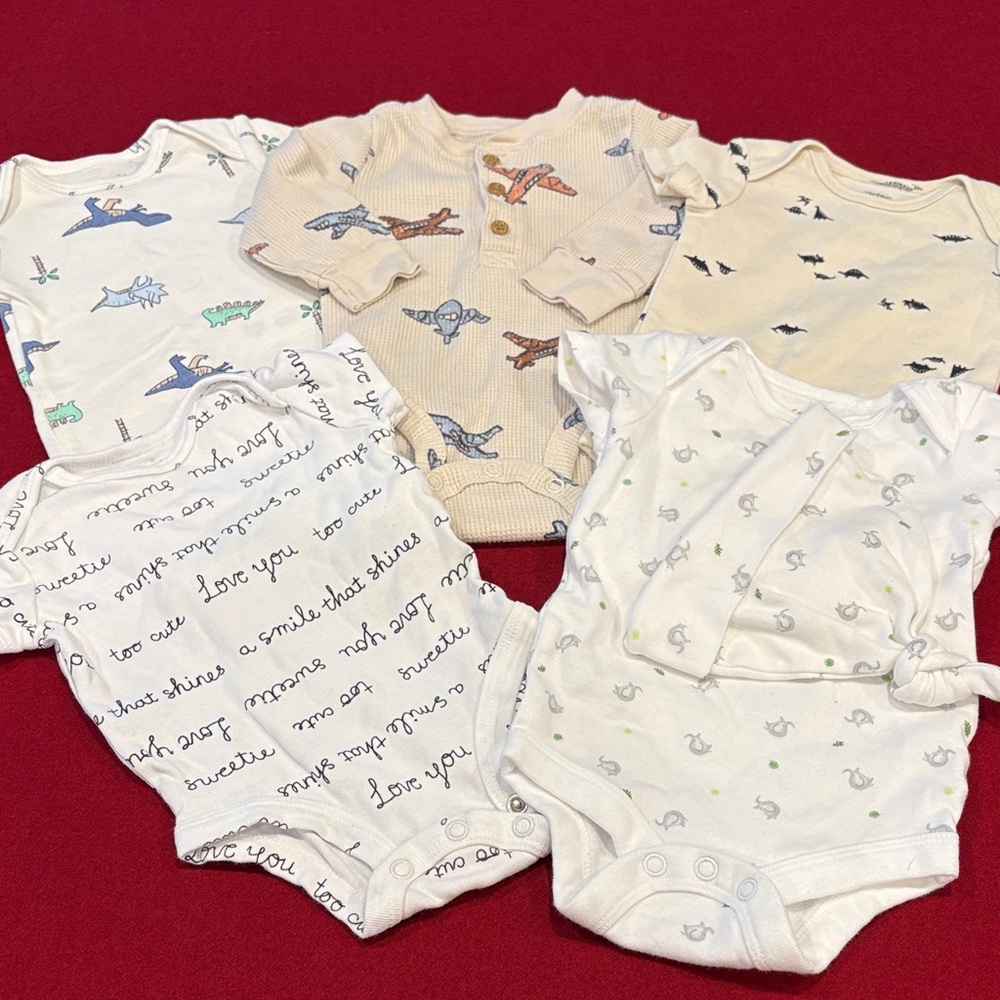 Baby Onesie Bundle (set of 5 + little hat)